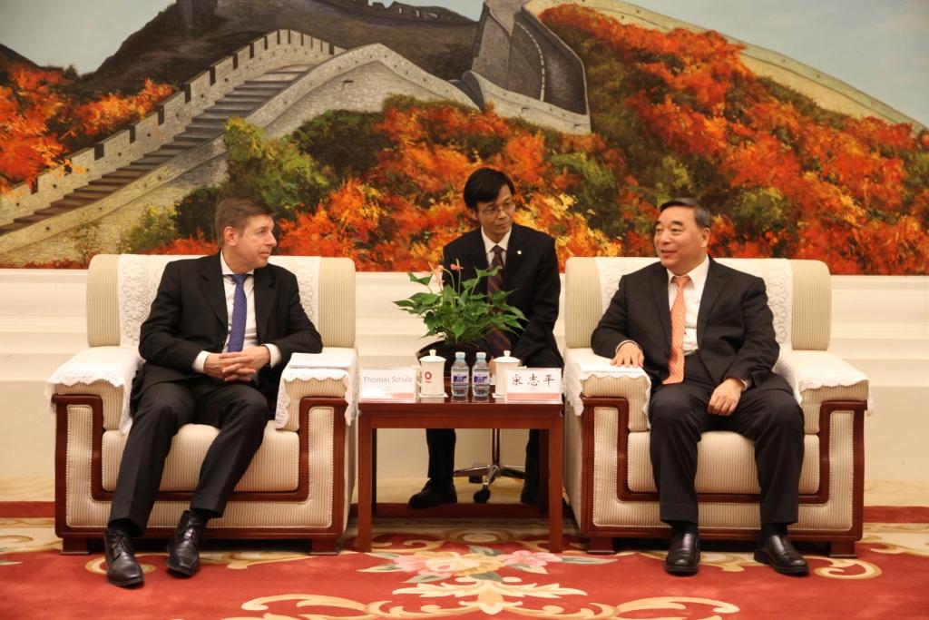 EMC易倍(中国区)体育官方网站